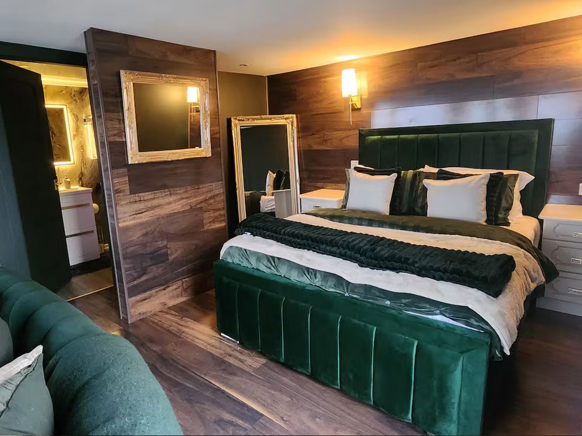 Bedroom - Carberry Lodge Bedroom - Carberry Lodge